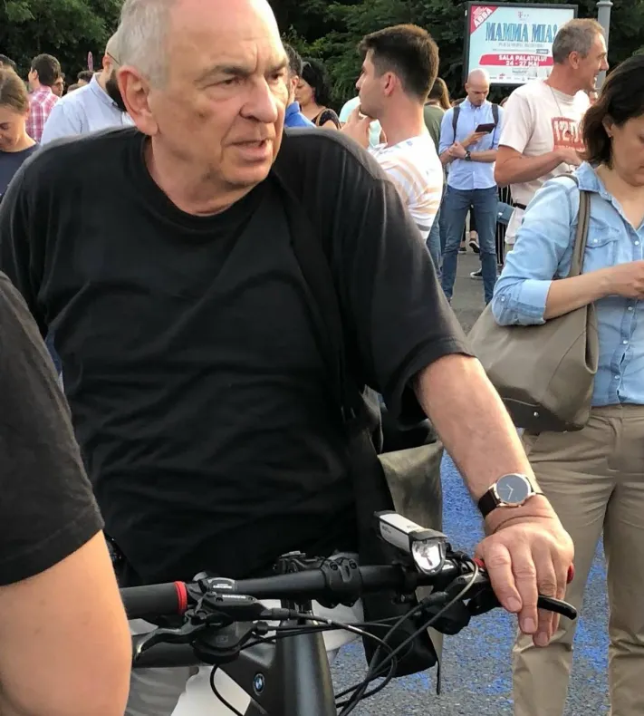 Liiceanu despre Dragnea: Confundă potlogăria cu afacerea și vătăfia cu cariera 