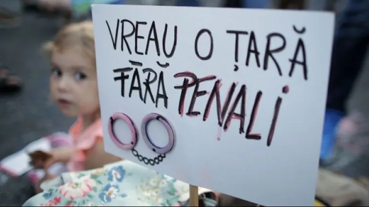 "Momentul ZERO" de Centenar. Ce vor românii: amnistia hoților sau fără penali în funcții publice?