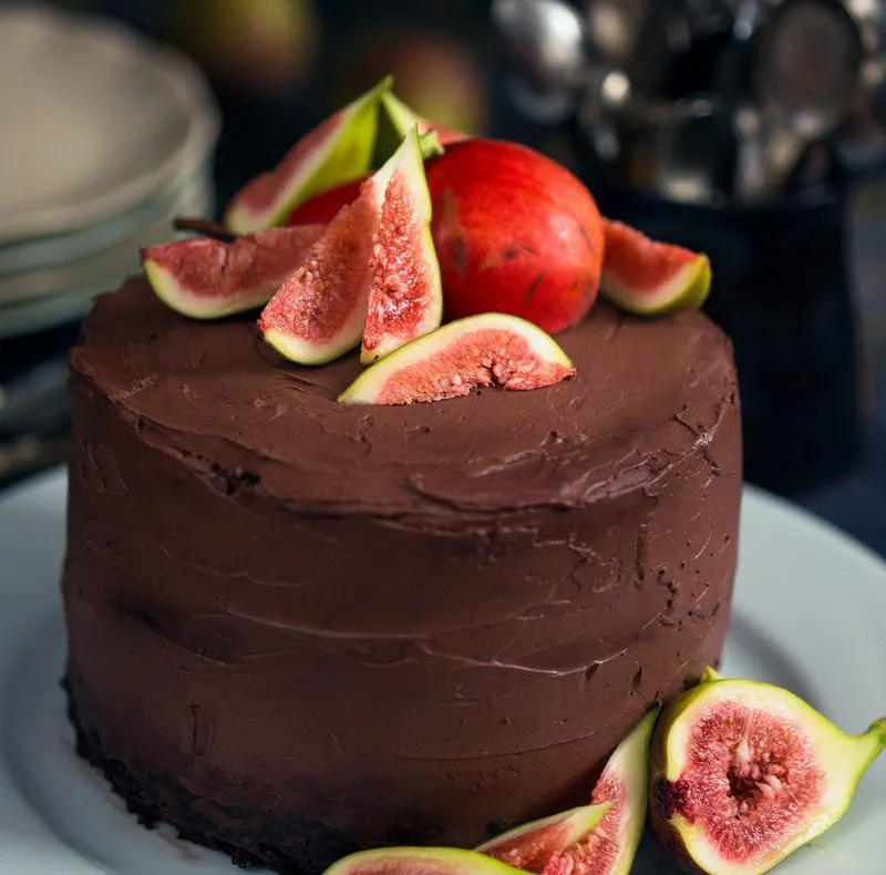 Tort cu ciocolată, cafea şi mascarpone. Un adevărat deliciu pentru serile ploioase de vară