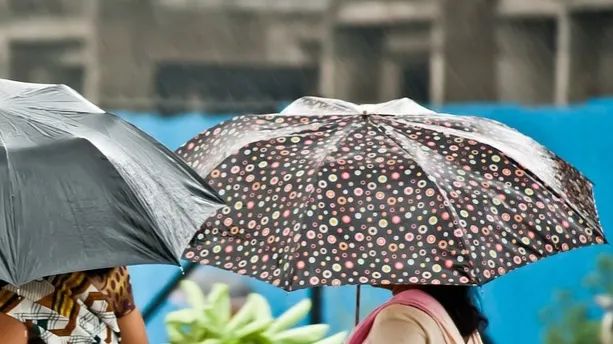 ALERTĂ METEO de fenomene EXTREME imediate. Cod PORTOCALIU de furtuni şi vijelii