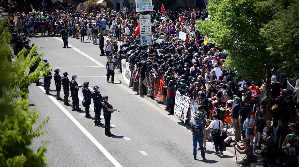 Efectul Trump. O nouă demonstrație a extremei-drepte în Portland, dispersată din cauza violențelor