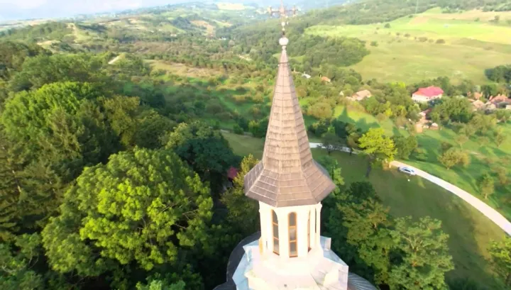 Locul unde trebuie să te căsătoreşti ca să rămâi pentru totdeauna cu perechea ta. Este în România