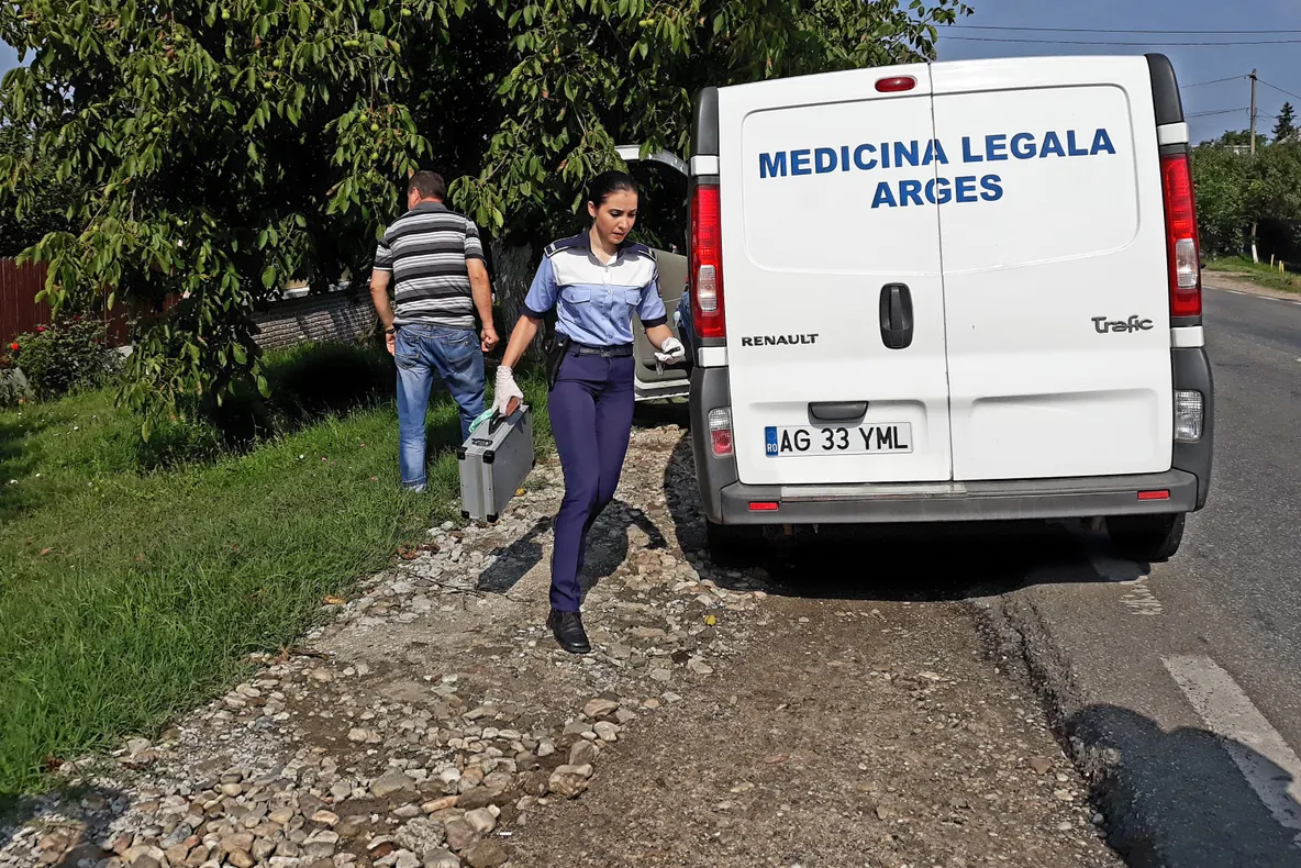 Descoperire tulburătoare. Cadavru fără cap şi mâini, găsit în Argeș! Victima neidentificată