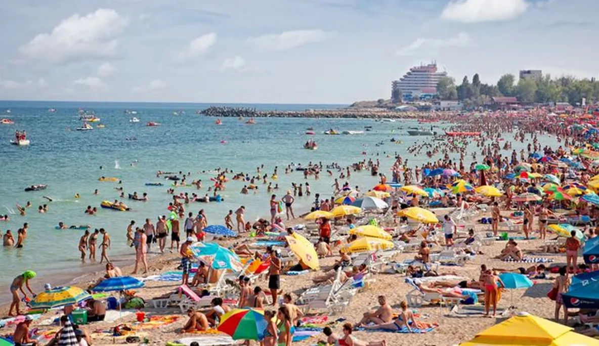 Explozie la Costineşti la bordul unui vaporaș de plimbări pe mare