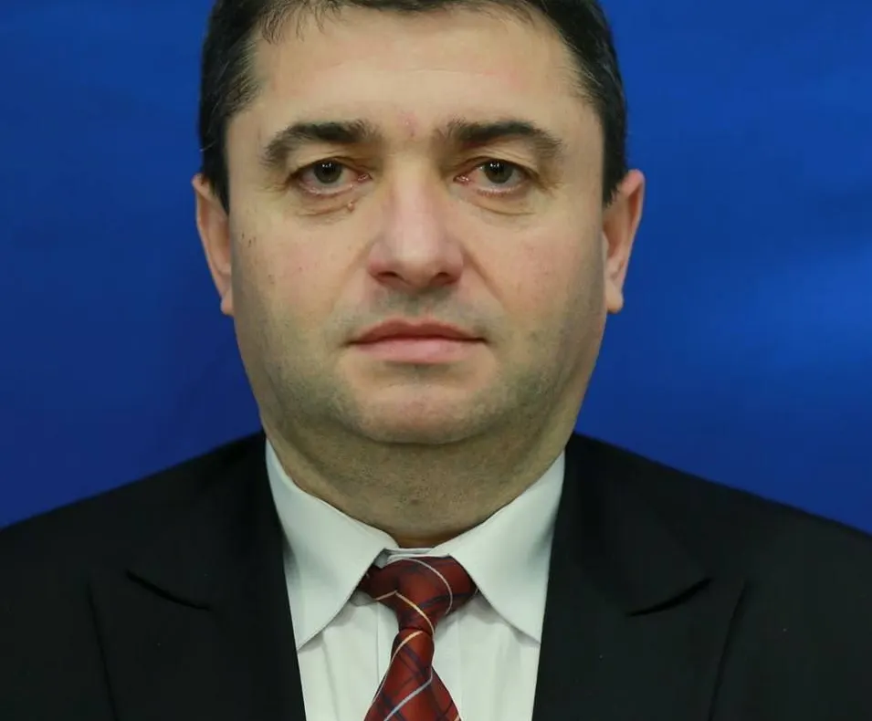 Odă pentru Dănuţ Andruşca, în presa locală: "În comparaţie cu politicienii bandiţi, el face ceva"