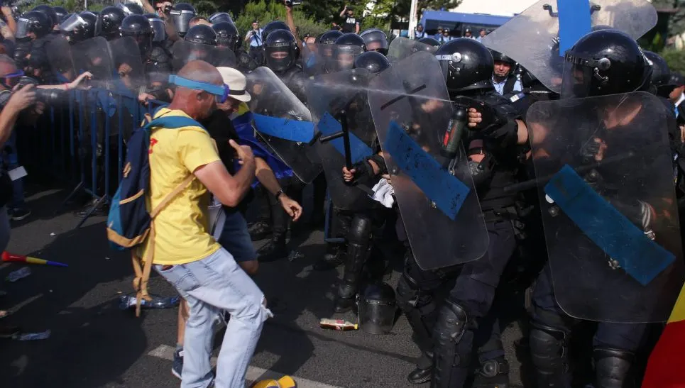 Realitatea TV a surprins imagini dramatice de la confruntările jandarmi - protestatari