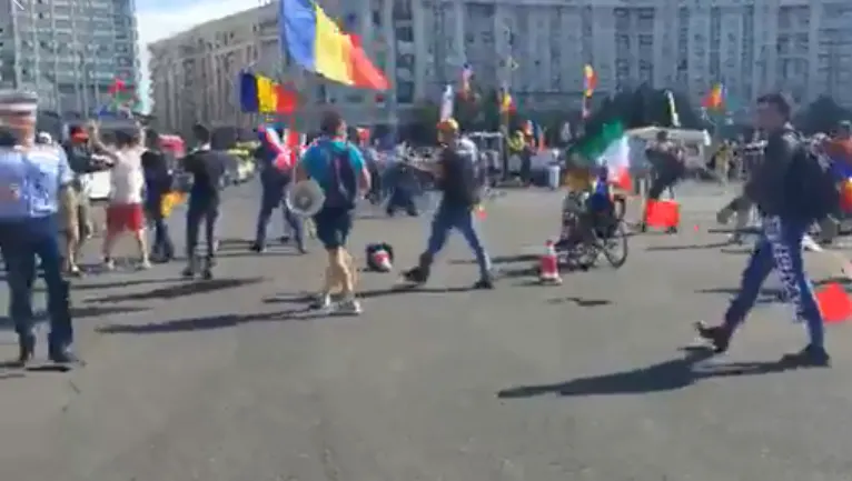 VIDEO: Momentul care a provocat intervenţia în forţă a jandarmilor