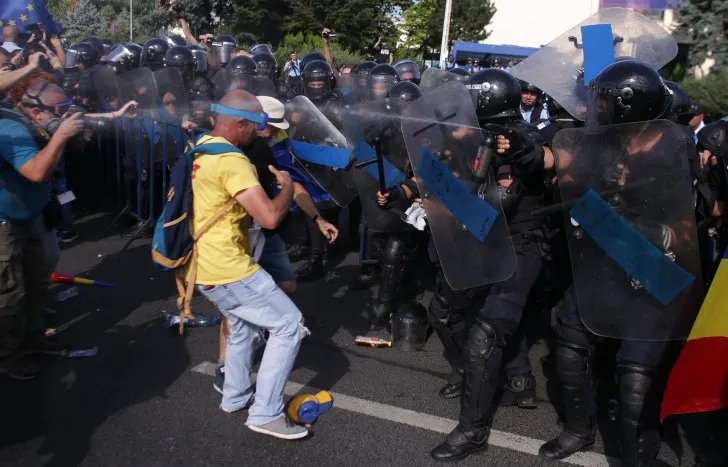 Inspecția Judiciară sare la gâtul procurorilor care au deschis  dosarul ,,Jandarmeriada''