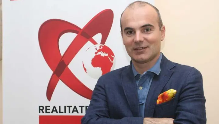 Rareş Bogdan a plecat într-o misiune: Continui să caut cel mai mare prost din Guvernul Dăncilă