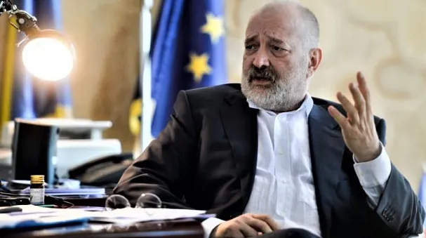 Stelian Tănase | Dragnea are nevoie de referendum ca să acopere eşecul guvernării