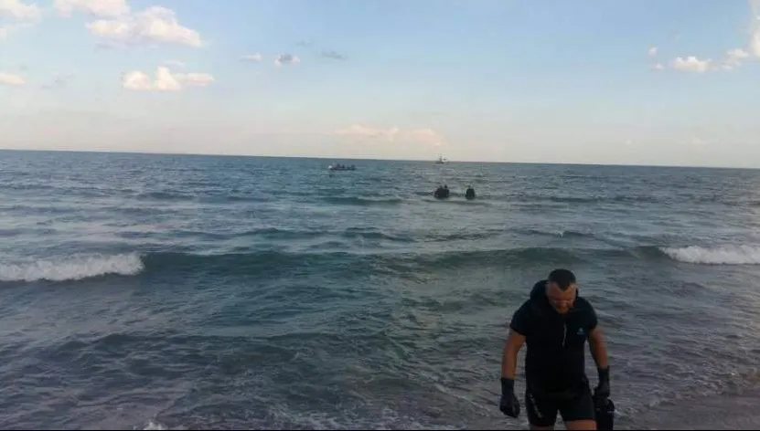 Trupul unei femei de 65-70 de ani, adus de valuri pe plaja din Mangalia