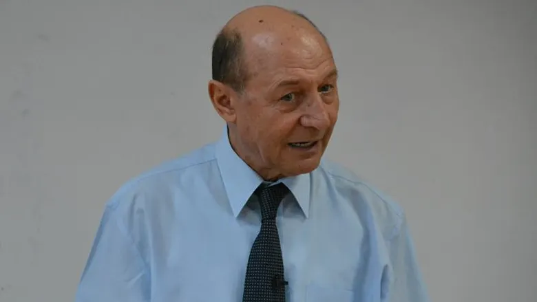 Traian Băsescu: Moţiunea de cenzură este un gest politic obligatoriu