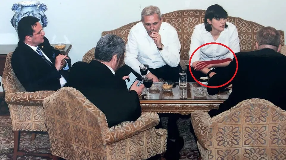 Amănuntul straniu din poza virală a zilei. Ce se vede pe mâna lui Kovesi, la masa cu Dragnea