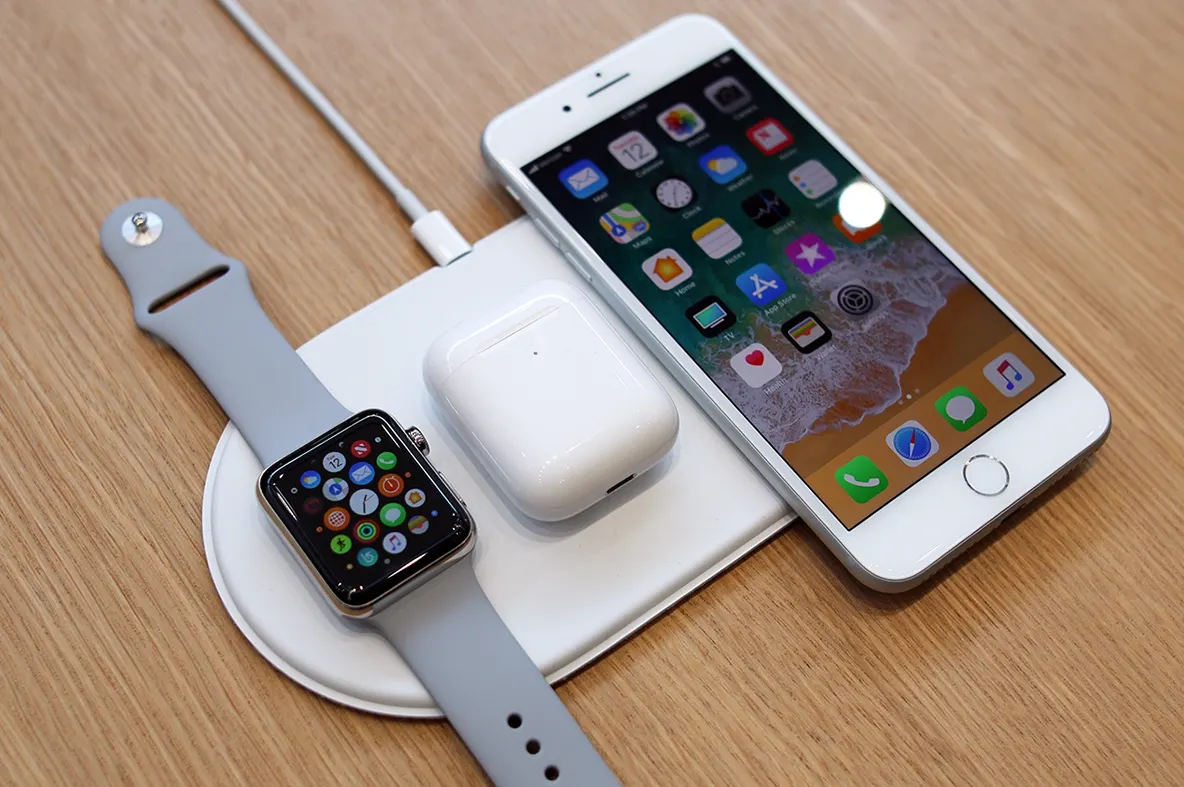 APPLE lansează noi modele de telefoane. Ce aduce nou compania 