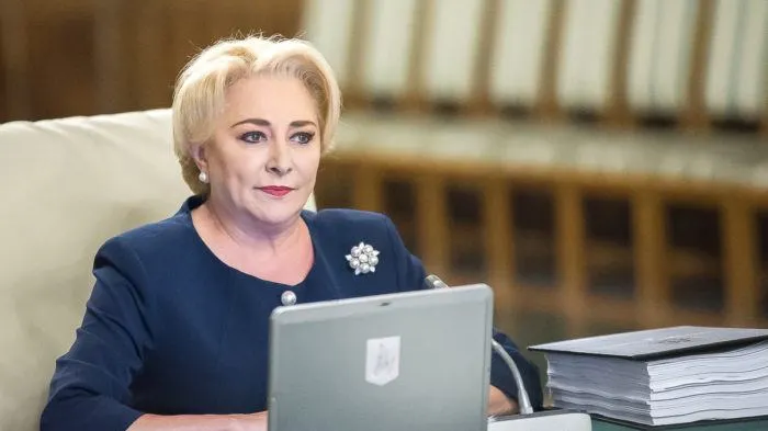 Viorica Dăncilă: broşele pe care le poartă şi semnificaţiile lor