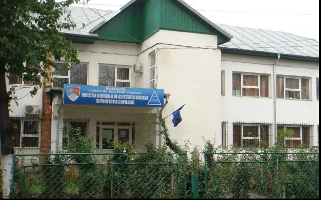 Nu mai sunt bani de salarii la Protecția Copilului Vrancea. Pentru Bachus 2018 s-au găsit...