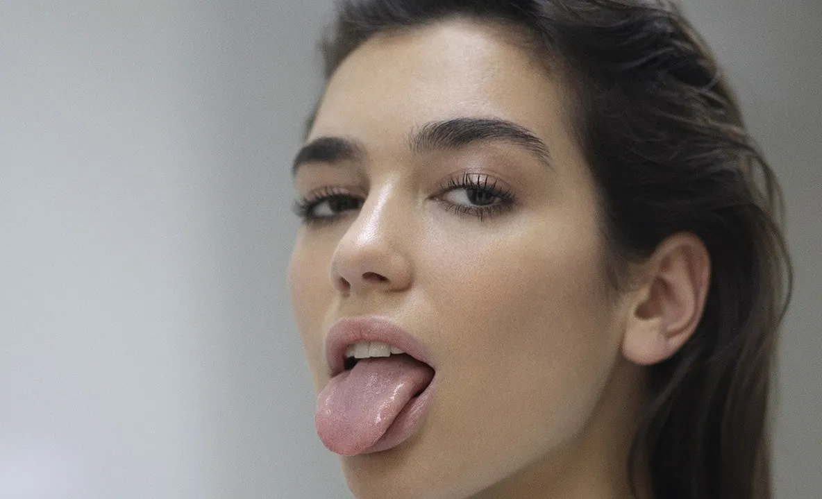 Dua Lipa, îngrozită. Au fost târâți afară de la un concert din Shanghai