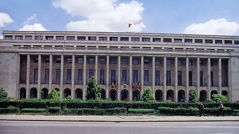 Schimbări majore în Guvern. Pe cine plănuiesc să dea jos Dragnea, Dăncilă și Iordache