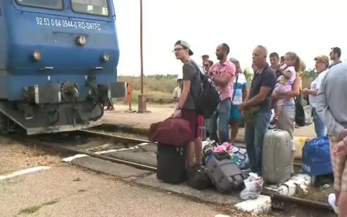 Protest în Gara Eforie Nord. Călătorii au blocat calea ferată. Motivul: un tren cu un singur vagon