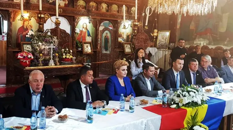 Şeful PSD Prahova, după şedinţa politică din biserică: "Nu văd ce este greşit"
