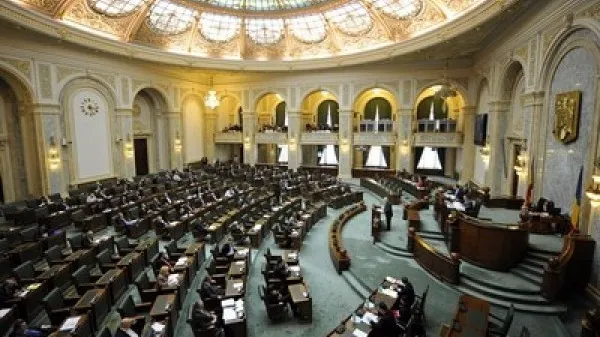Senatorii şi-au dat liber pentru prima zi de şcoală, 10 septembrie