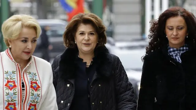 Oficialii români nu ştiu engleza. "Speak english?" De la Dăncilă, la Dragnea şi Olguţa