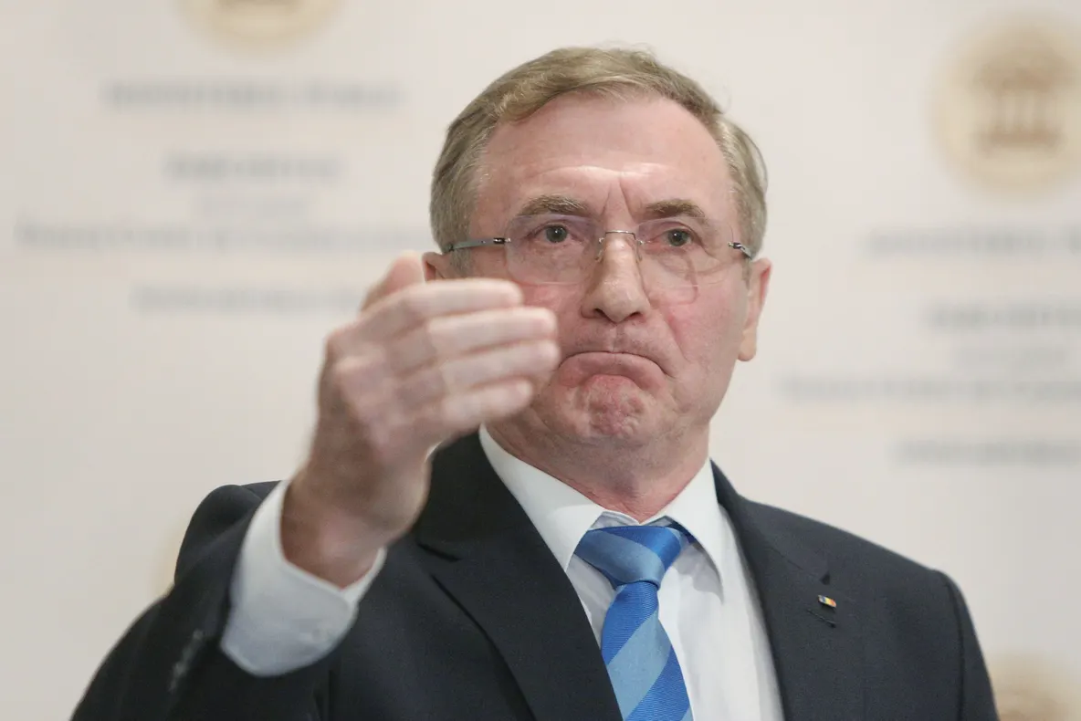 Diplomat UE: Cererea de revocare a lui Lazăr, un alt eveniment negativ. Avertismentele, fără efect