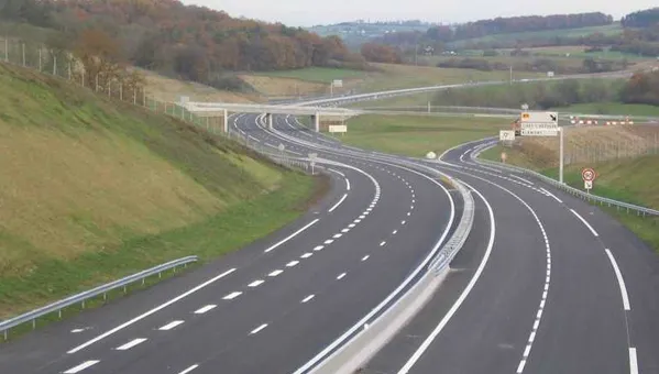 Undă verde pentru "Autostrada Unirii". Ministerul Transporturilor, obligat să se apuce de treabă