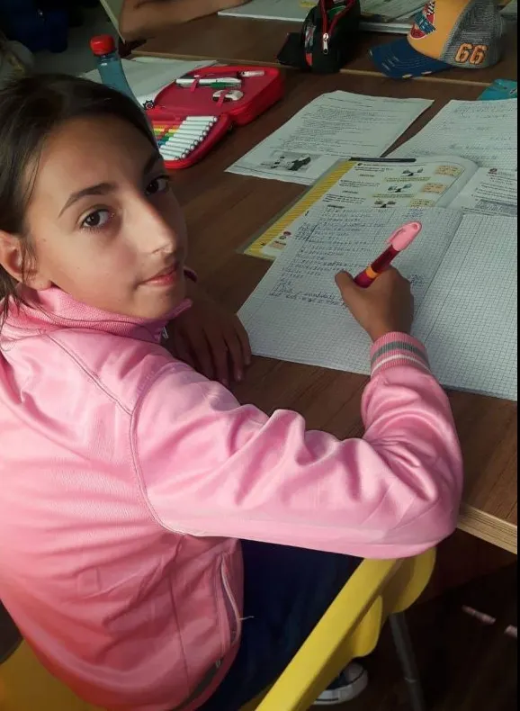 O fetiţă are nevoie de ajutorul nostru! Drama copilei înfiată de biserică 