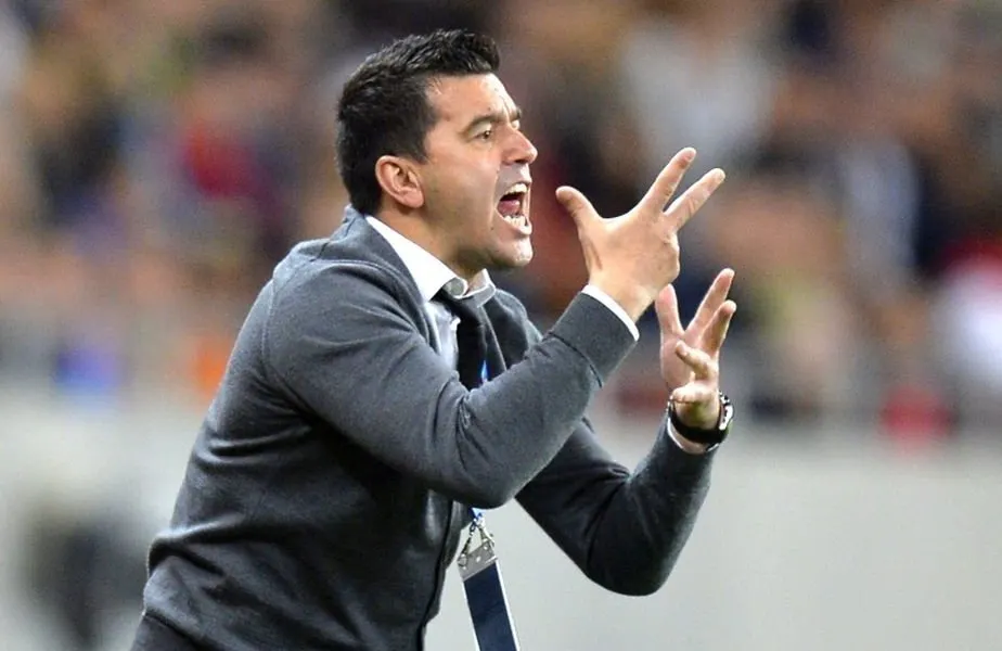Cosmin Contra a ajuns în cârje