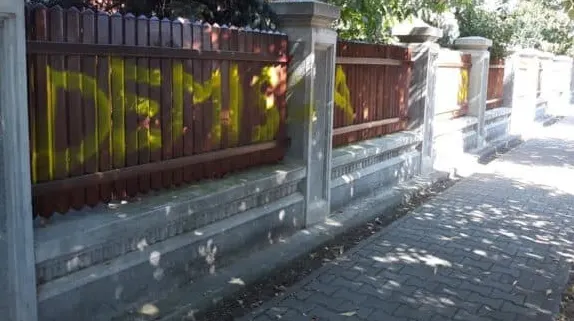 Dragnea și-a pus camere de supraveghere în toți copacii de la conac
