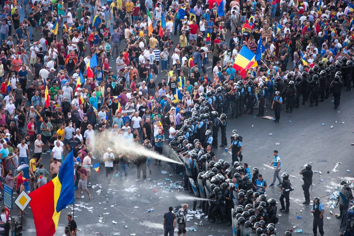 Protestatari arestaţi pentru că au agresat jandarmi la "Mitingul Diasporei" din 10 august 