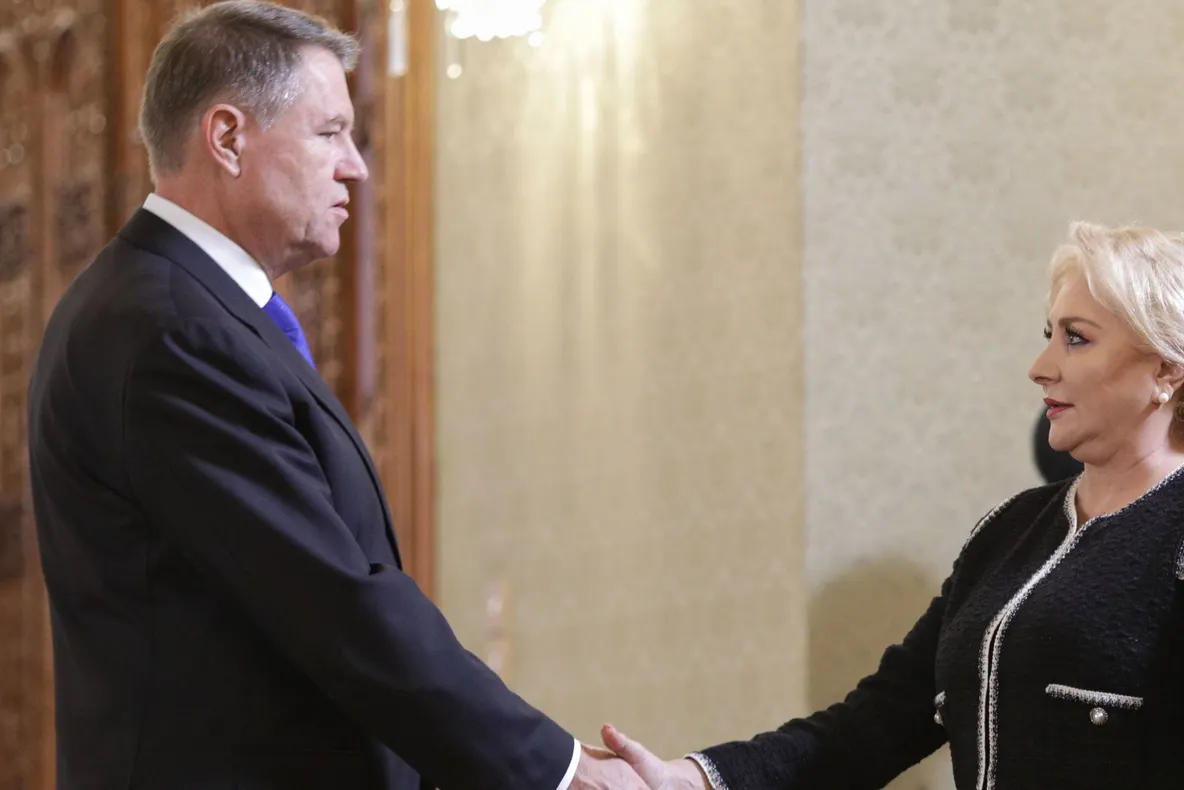 Noii miniştri au depus jurământul  (GALERIE FOTO)