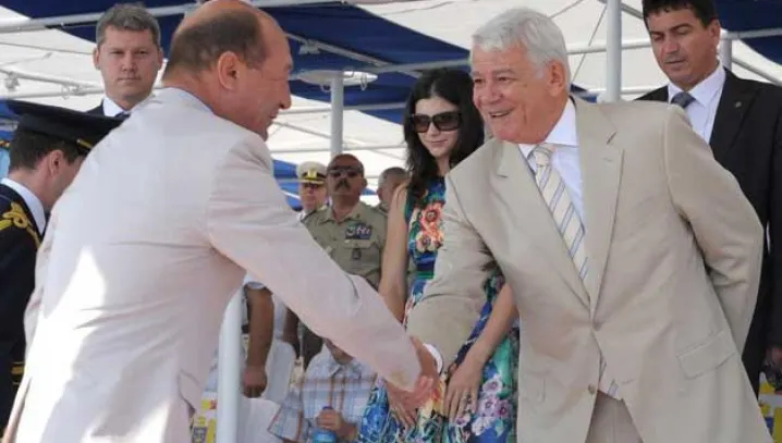 Băsescu: Meleşcanu, cel mai bun agent turistic pentru Viorica Dăncilă