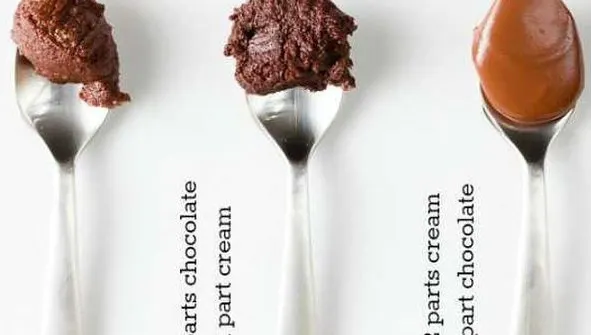 Cum faci trei tipuri de cremă de ciocolată delicioase folosind doar două ingrediente