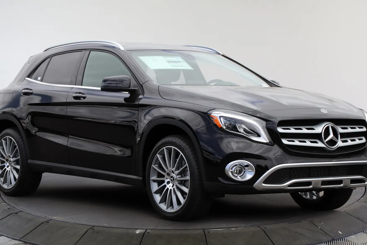 eMAG a publicat oferta de Black Friday. Care sunt primele produse cu pret scazut din 2018