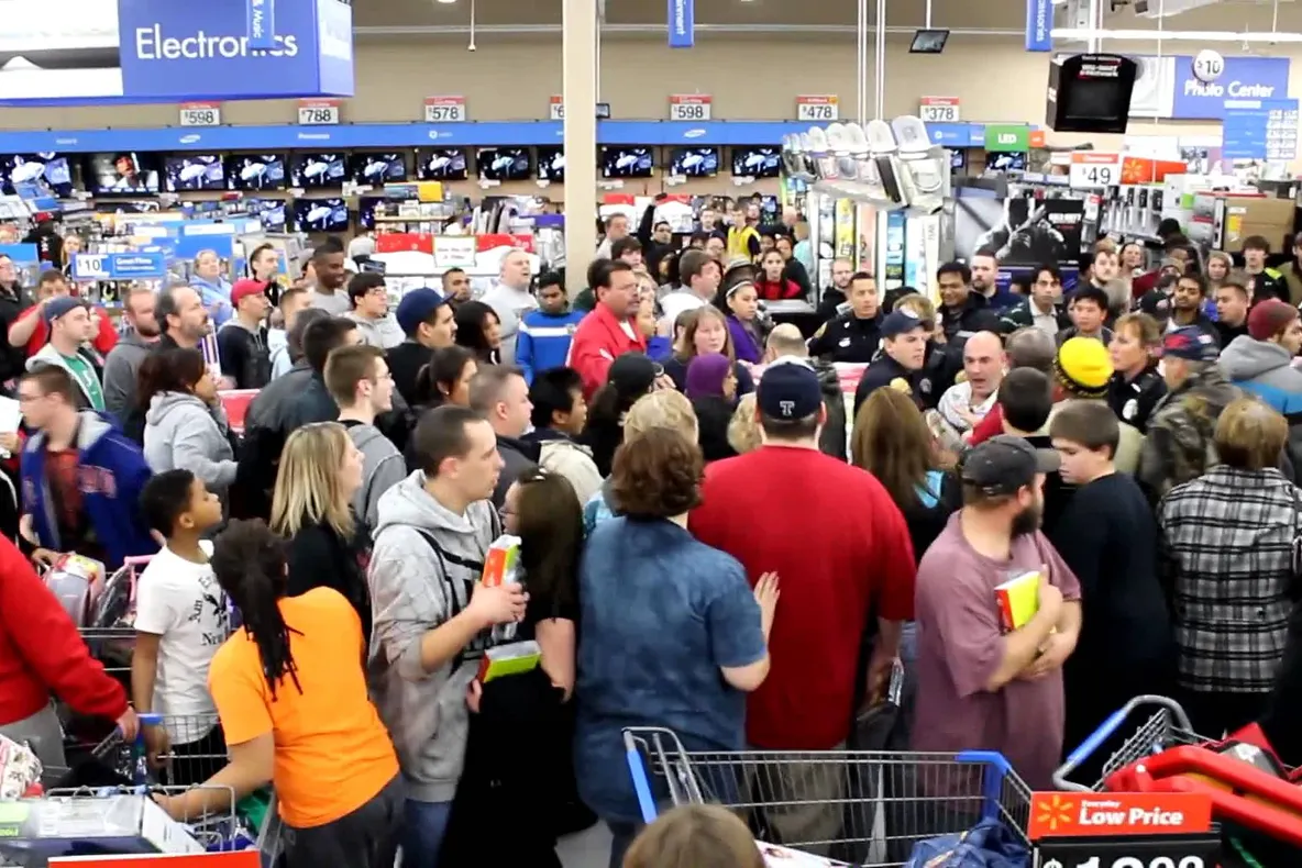 eMAG a anuntat o parte din oferta de Black Friday: 3 milioane de produse, 220 milioane de lei reduce