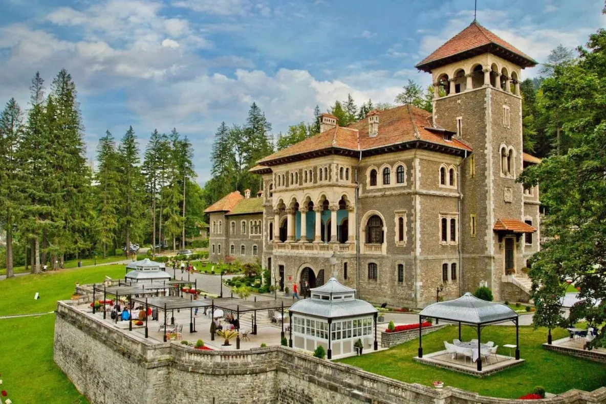 eMAG Black Friday vine cu cea mai “sarita de pe fix” oferta: inchiriaza un castel doar pentru tine