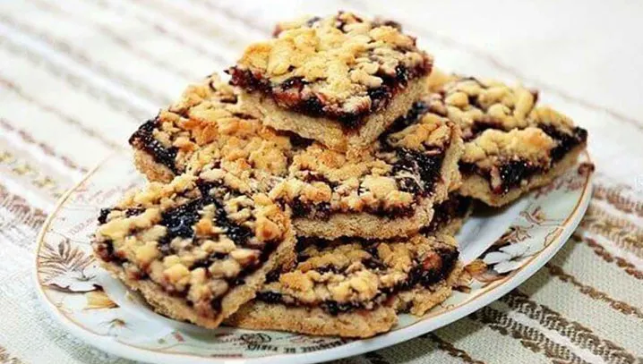 Cum faci o delicioasă PRĂJITURĂ CU GEM DE PRUNE