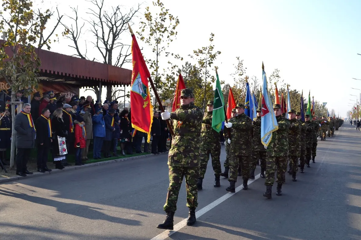 1 Decembrie | Militar căzut la defilare. De la ce a pornit totul