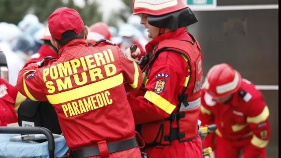 La un pas de tragedie de Ziua Națională. O fetiță de 5 ani a căzut în fosa septică