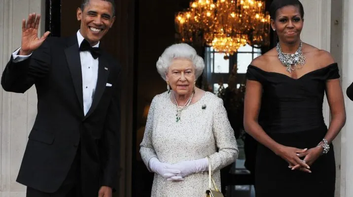 Michelle Obama dezvăluie ce crede Regina Elisabeta despre protocolul regal