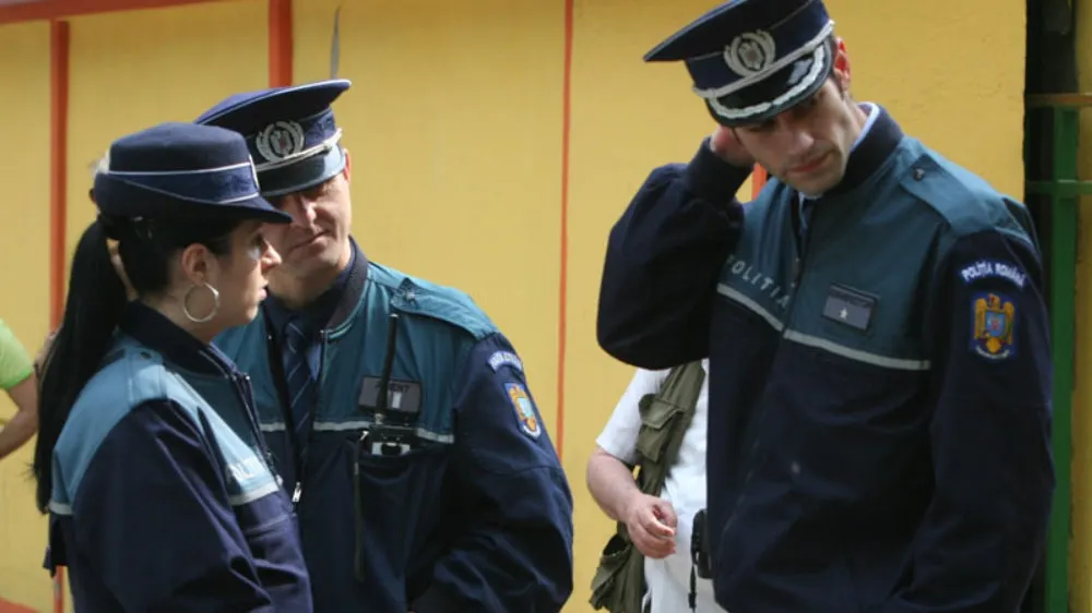 Atenţie părinţi! Tentativă de corupere sexuală a unui copil, în scara unui bloc