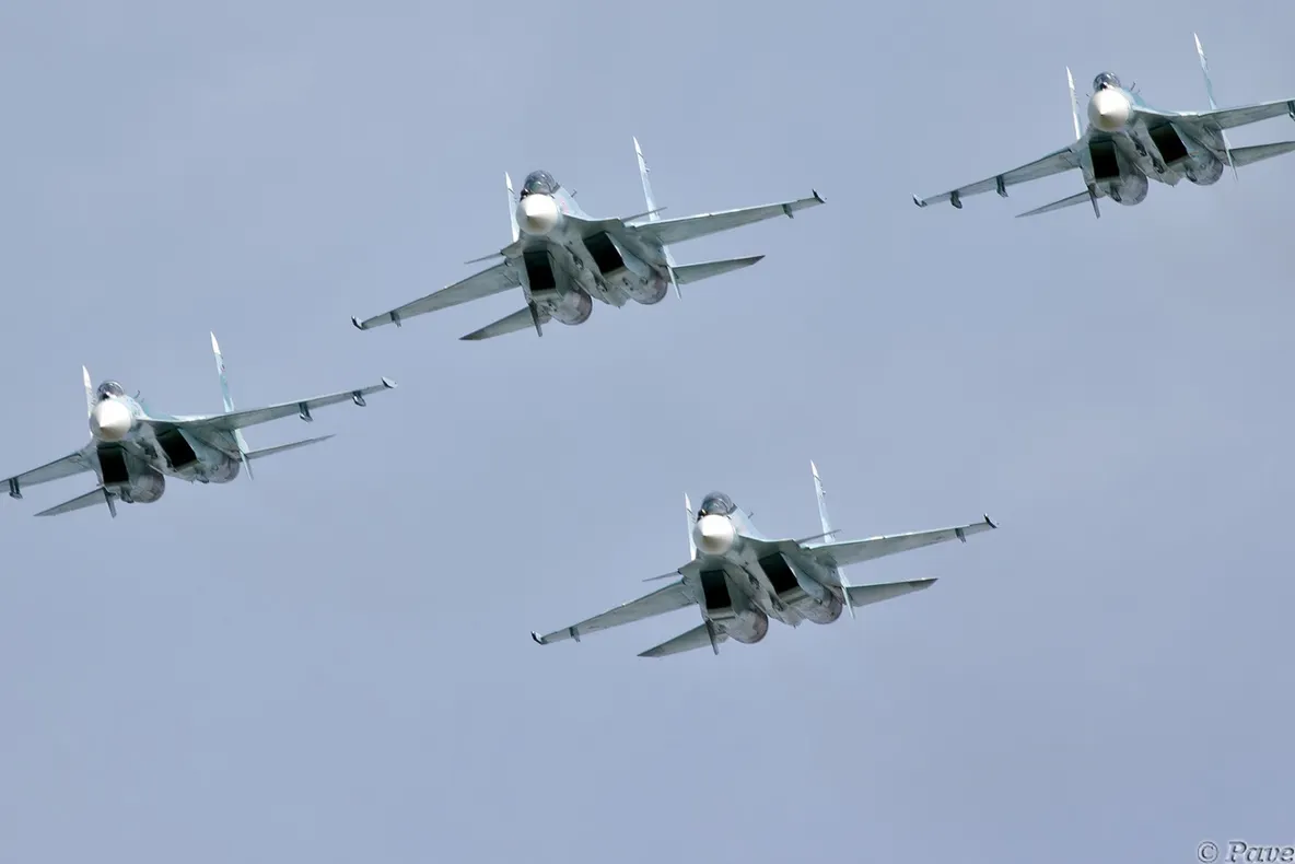 Tensiuni la Marea Neagră. Mai multe avioane de luptă ale Rusiei au aterizat în Crimeea