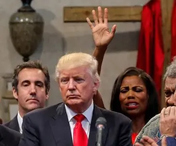 Trump îi dă lovitura fostului avocat, după ce acesta a fost condamnat la închisoare