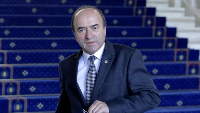 Ministrul Justiției, acuzat de complicitate la crimă și viol