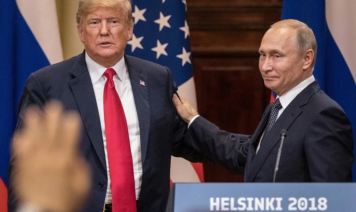 Secretul care îl leagă pe Trump de Putin. Dezvăluire bombă despre discuția secretă dintre cei doi 