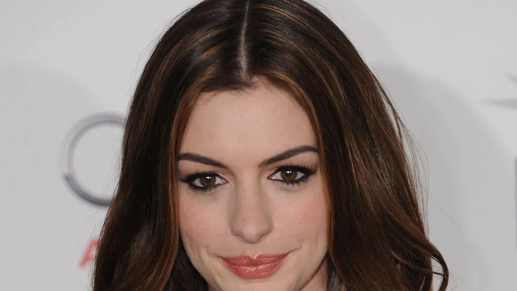 Anne Hathaway se lasă pentru următorii 18 ani