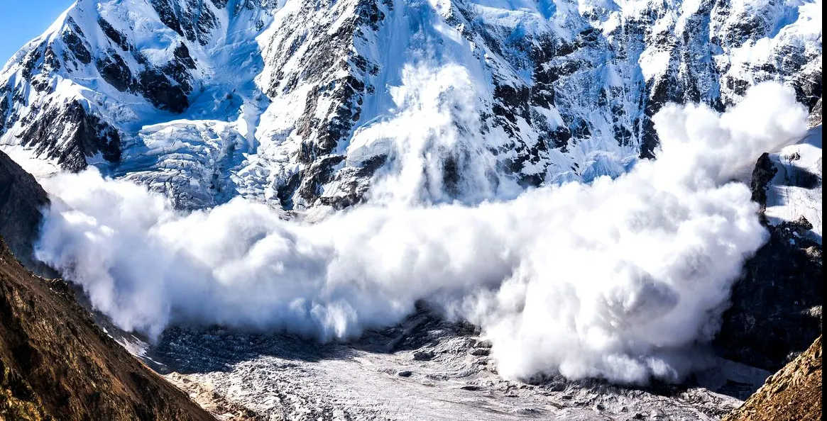Risc crescut de avalanșă în Munții Făgăraș