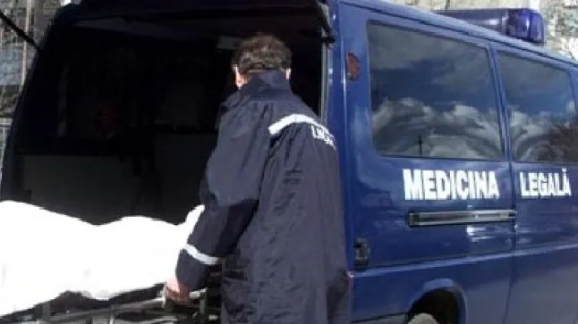 Bărbat găsit mort într-o maşină în centrul Capitalei